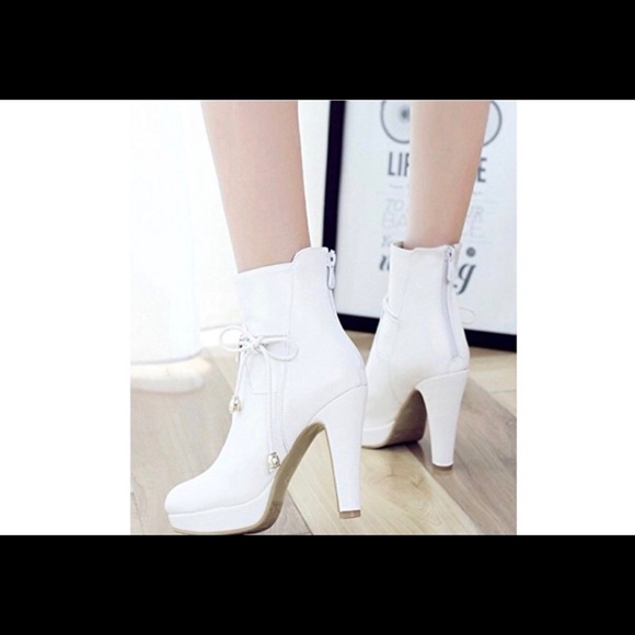 HOST PICK ๐Super cute.White booties๐ - Picture 2 of 7